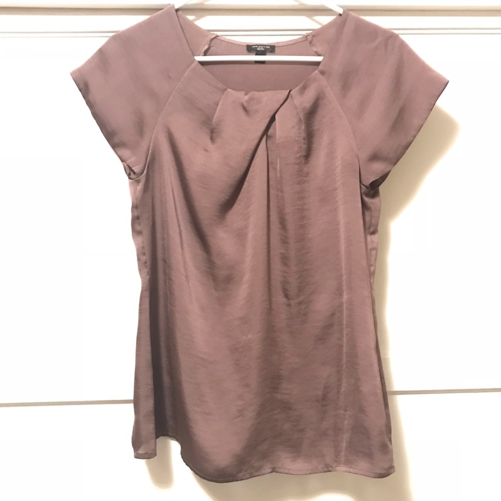 Ann Taylor Champagne Top color 8P